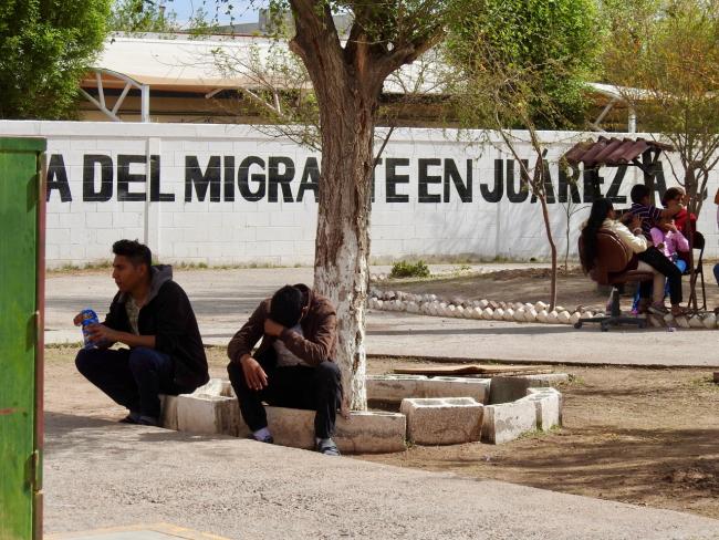 Migrants wait at the Casa de Migrante Juárez in March 2019 (Photo by Molly Molloy)