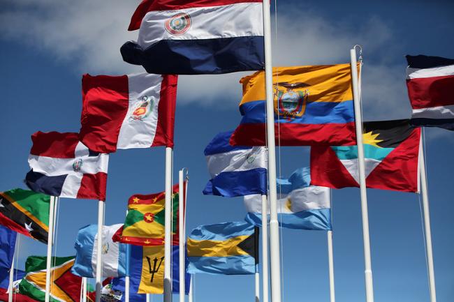 Flags of the member countries of the Community of Latin American and Caribbean States (CELAC), from the 2015 summit in Costa Rica (Luis Astudillo C., Cancillería del Ecuador, Flickr)