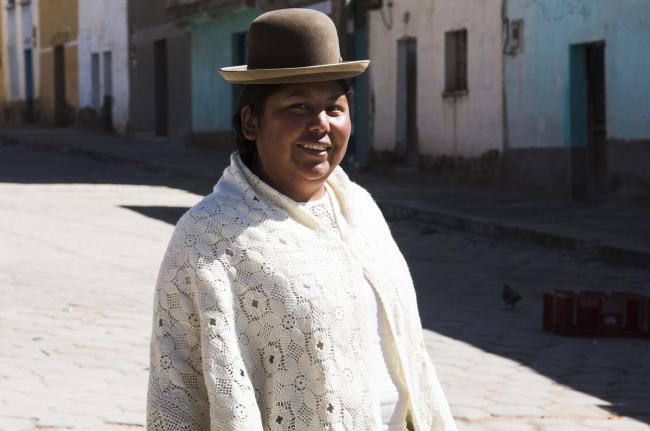 The mayor of Collana, Bertha Quispe, in the central square of the village. (Photo by Irene Escudero)