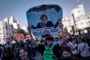 "¡Viva la universidad, carajo!" Argentines March in Defense of Public Education