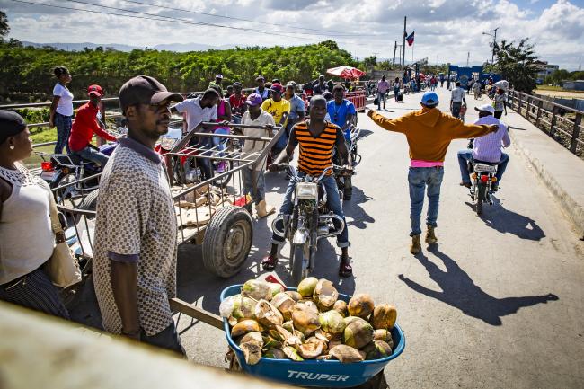 Along the border, a bridge connects the Dominican town of Dajabón with Ouanaminthe in Haiti (European Union / CC BY-NC-ND 2.0)