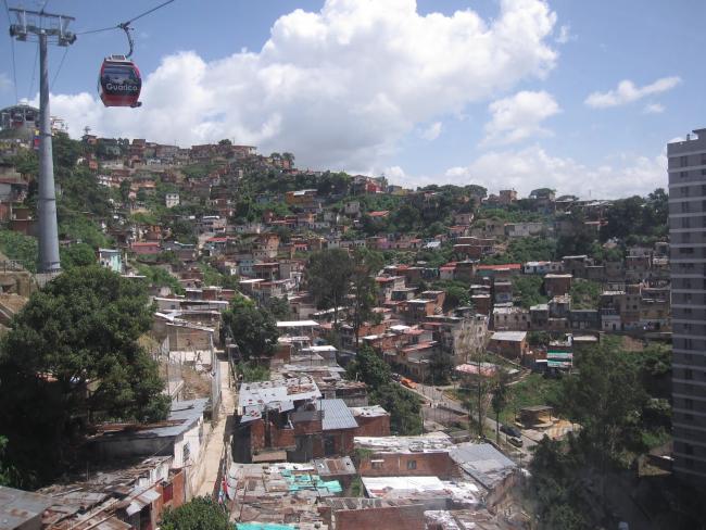 Hilltop barrios in Caracas, Venezuela (Stefan Krasowki/ Flickr)