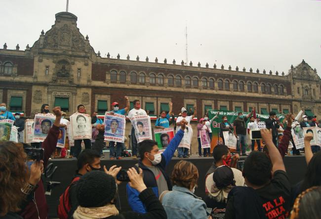 Families demand justice for the 43 Ayotzinapa students on the sixth anniversary of their forced disappearance, September 26, 2020. (PetrohsW / CC BY-SA 4.0)