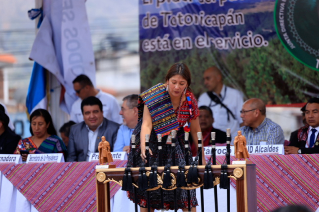 K'iche' authorities meet with President Bernardo Arévalo in Totonicapán, Guatemala, May 14, 2024. (Gobierno de Guatemala / Public Domain)