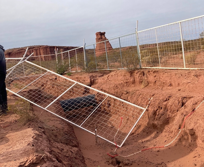 A scene from the site of an August 2022 YPF pipeline spill in the shale-rich Loma Campana oilfield in Patagonia. (Patricia Rodríguez / Earthworks)