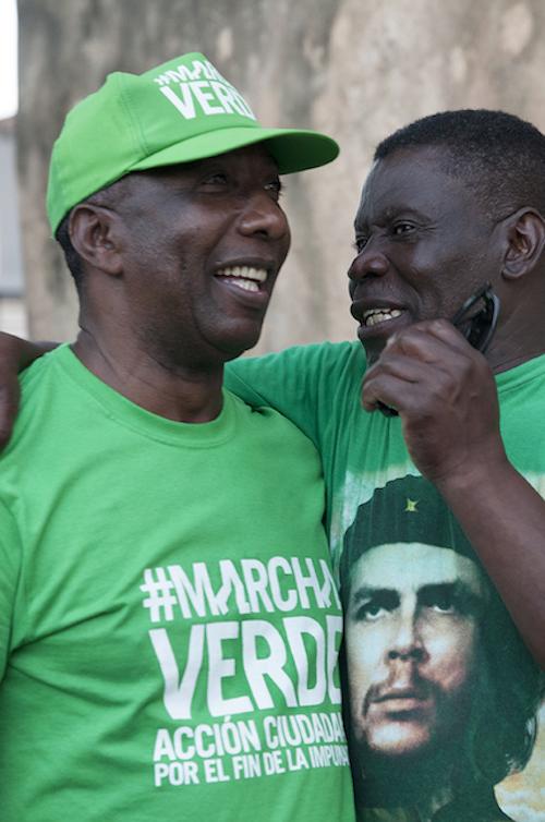 Anti-corruption protesters  at a rally in March. (Lorena Espinoza Peña)