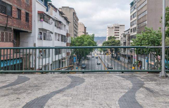 View from the Puente Llaguno overpass, Caracas. (Wilfredor / CC0)