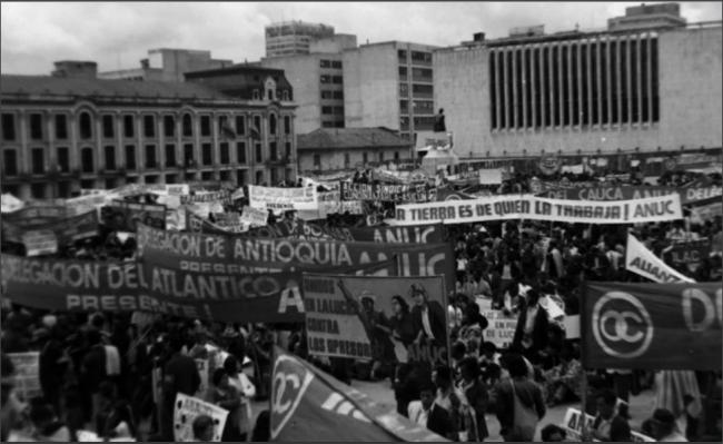 ANUC Atlántico delegation in the third National Campesino Congress, Plaza de Bolívar, Bogotá. (Edelmira Pérez, Archivo de Derechos Humanos Centro Nacional de Memoria Histórica)