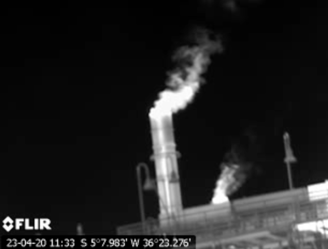 A thermal imaging camera shows extensive plumes of methane and volatile organic compounds spewing from exhaust stacks at the Potiguar refinery during a 2023 site visit. (Patricia Rodriguez / Earthworks)