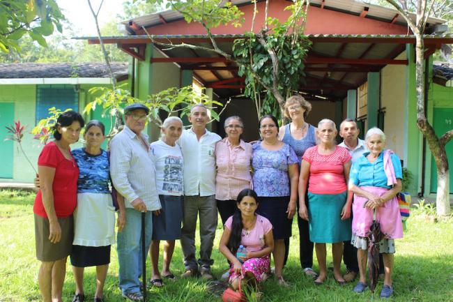 Los miembros del Comité de Memoria Histórica Sobreviviente (Comité de Memoria Histórica de Sobrevivientes de Arcatao, Chalatenango)