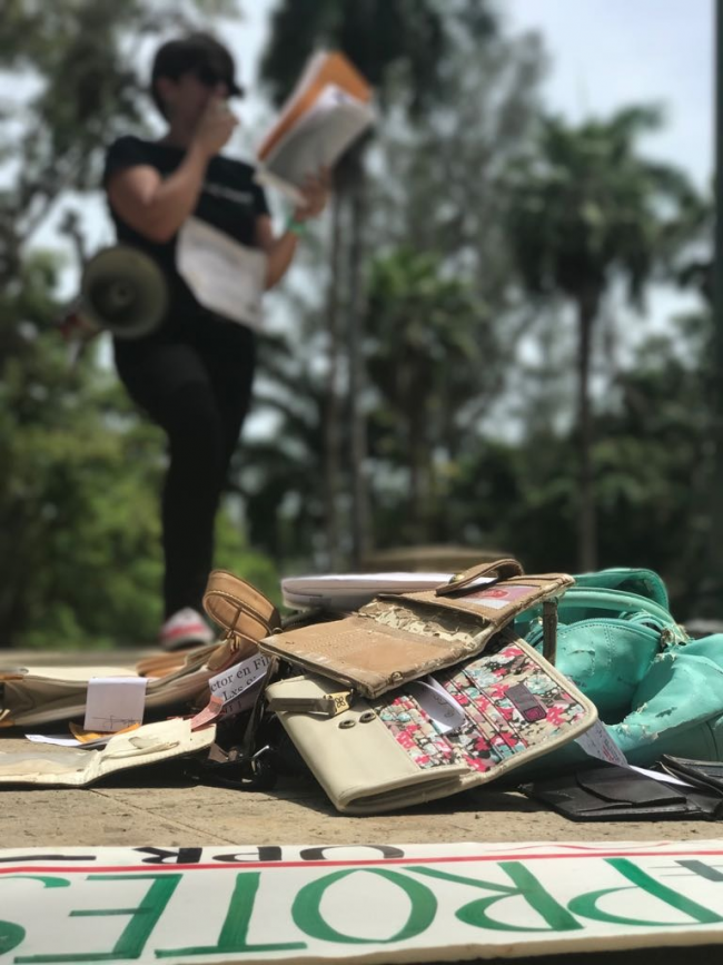 Contract instructors demonstrate at UPR-RUM in an action called Cartera Pelá in 2017. (Photo by Christopher Powers)