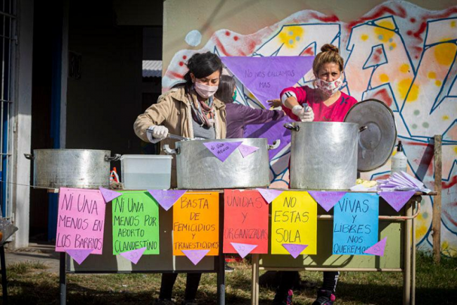 Ni Una Menos olla popular organized by the Asamblea Feminista Conurbana Noreste (Photo by María de los Ángeles Solís)