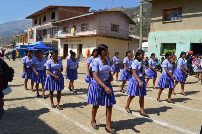 High school leavers parade for August 6 in the remote, predominantly Quechua-speaking town of Independencia, in Cochabamba department (Photo: Amy Booth).