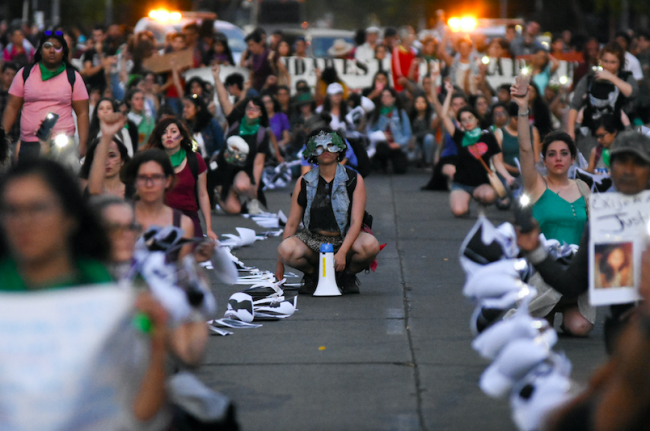 Demonstrators in Guadalajara gather on International Women's Day, March 8, 2019. (Miriam Jiménez / YoVoy8deMarzo)