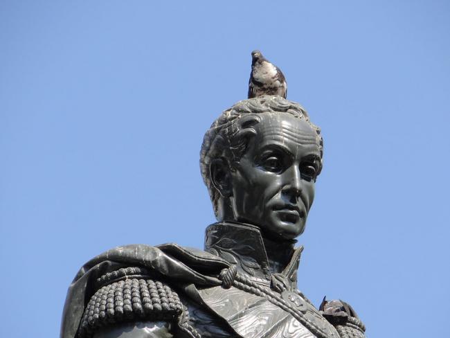 A statue of Simón Bolívar en Guayaquil, Ecuador (Photo: Oscar Padilla Álvarez, Flickr).