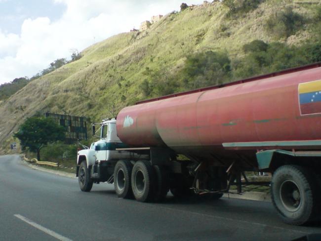 La escacez del petróleo ha afectado a Venezuela desde hace años, pero la falta de diésel es un problema más reciente. (Carlos Guevara)